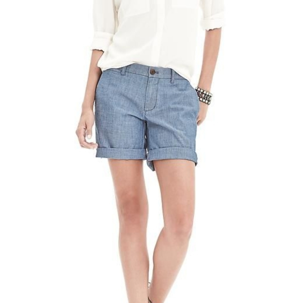 Gap The Boyfriend Roll-Up Chambray Shorts NWT